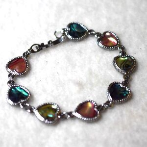 NWOT Stunning Multi Color Abalone/Shell Hearts Silver Tone Link 6.5" Bracelet